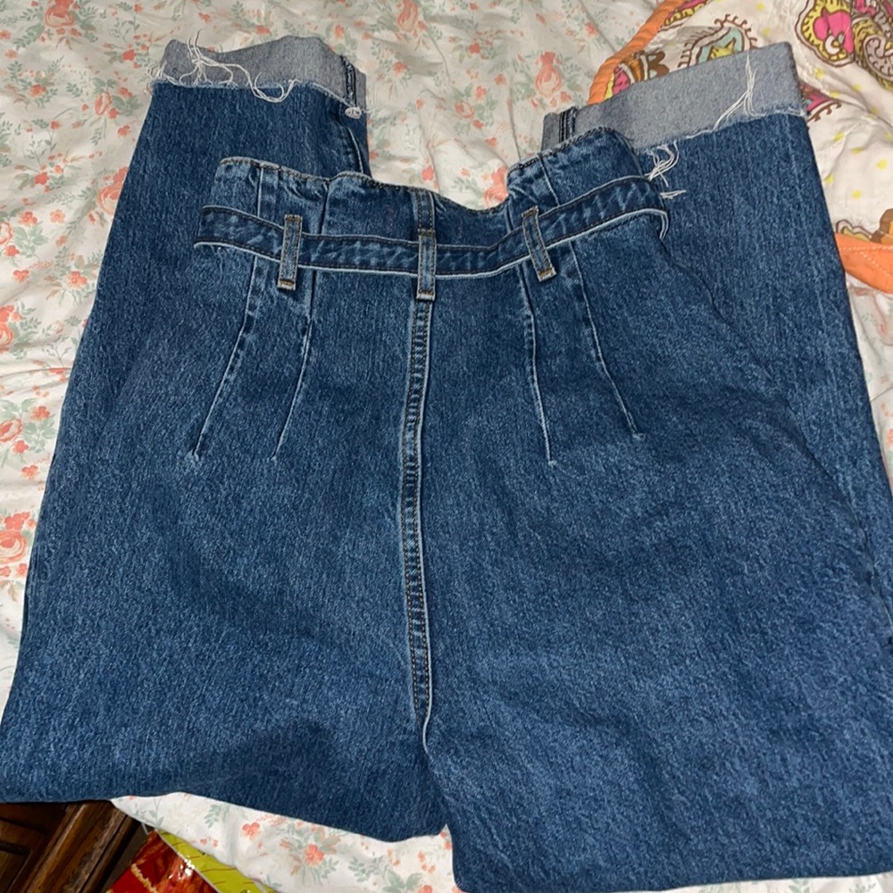 Abercrombie mom jeans